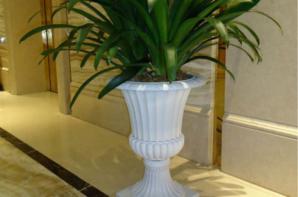 گلدان پلاستیکی پایه دار